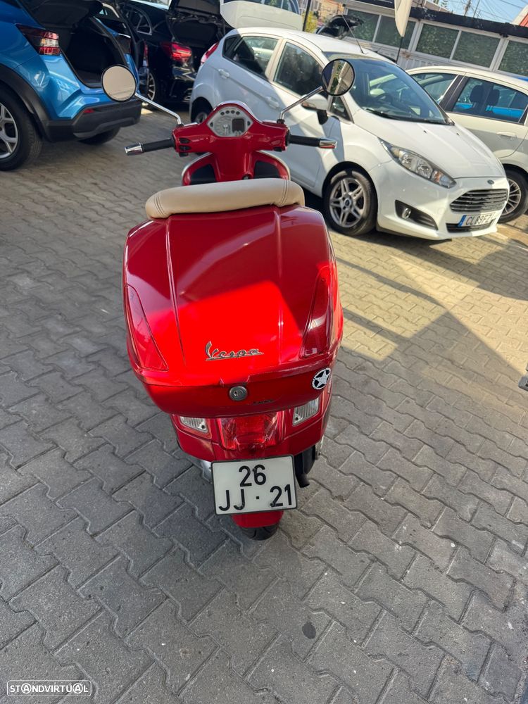 Vespa GTS Super - 5