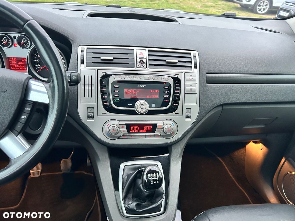 Ford Kuga 2.0 TDCi 4WD Titanium - 12