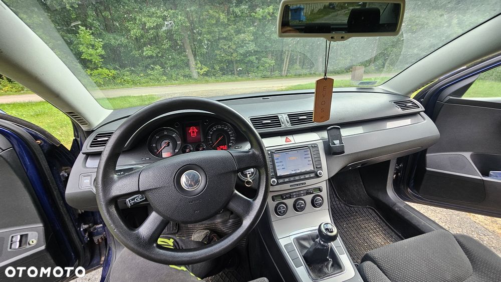 Volkswagen Passat - 7