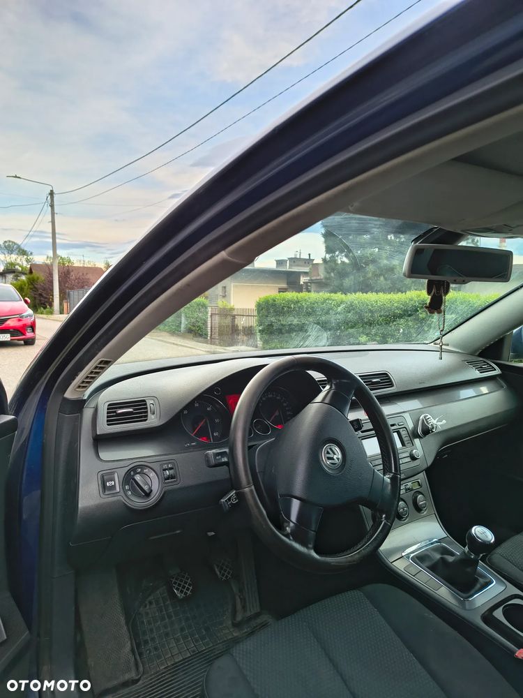 Volkswagen Passat - 6