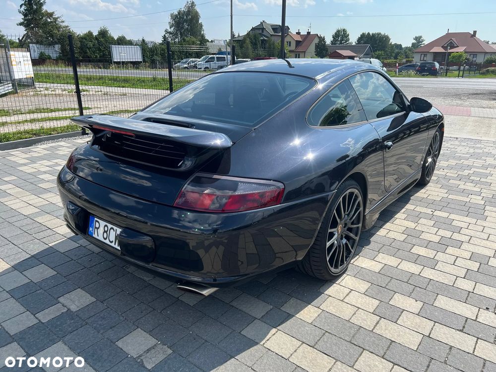 Porsche 911 Carrera - 6