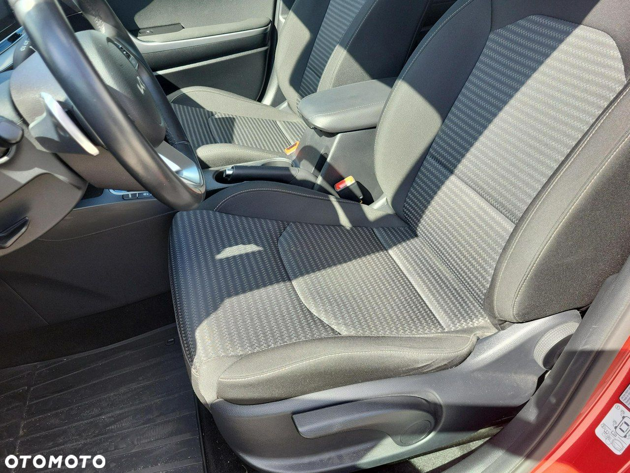 Kia Ceed - 12