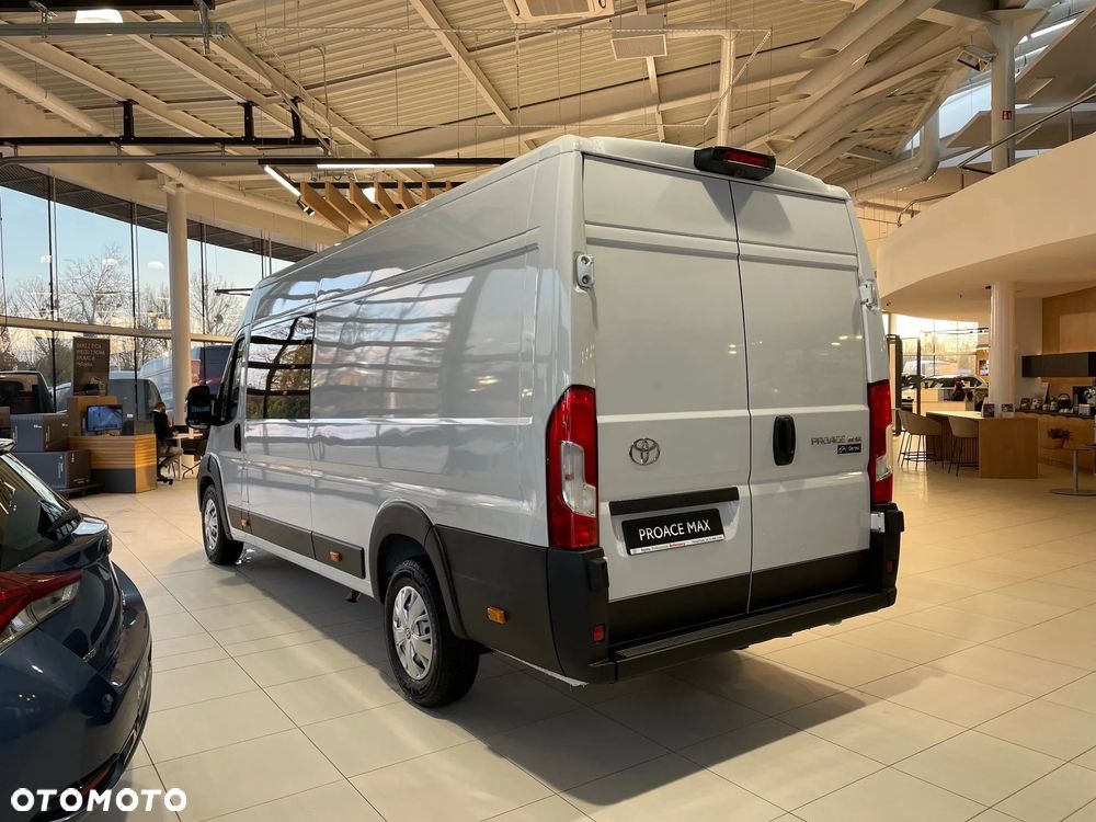 Toyota Proace MAX - 8