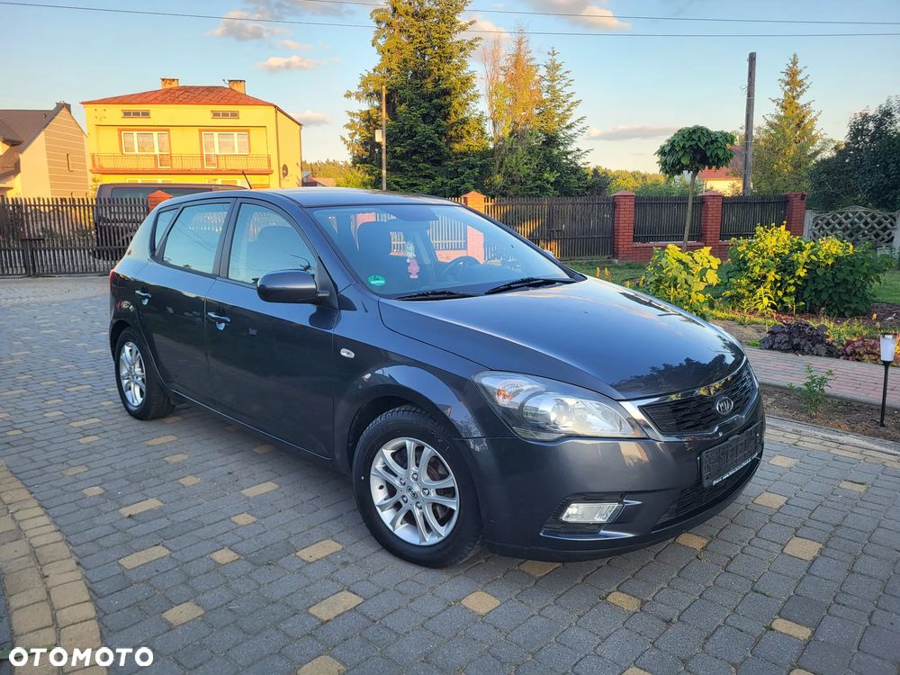 Kia Ceed 1.4 Comfort + - 5
