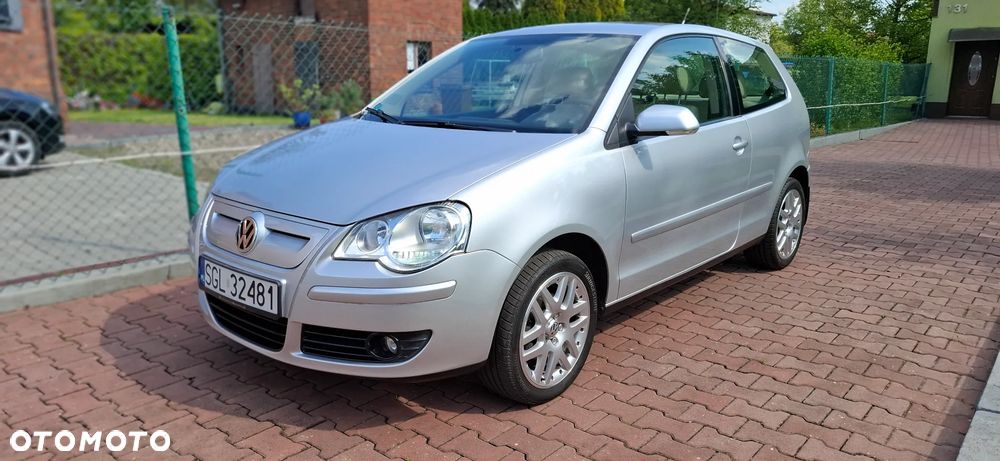 Volkswagen Polo 1.6 Sportline - 1