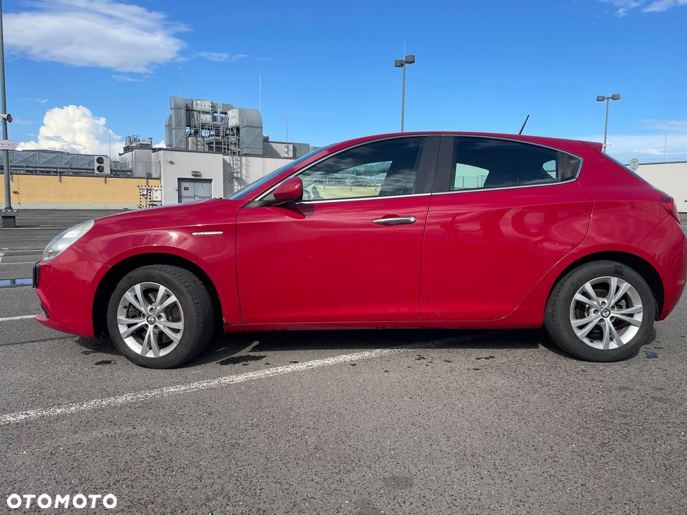 Alfa Romeo Giulietta 2.0 JTDM Distinctive - 4