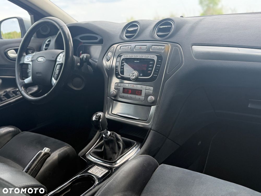 Ford Mondeo 2.0 TDCi Titanium - 11