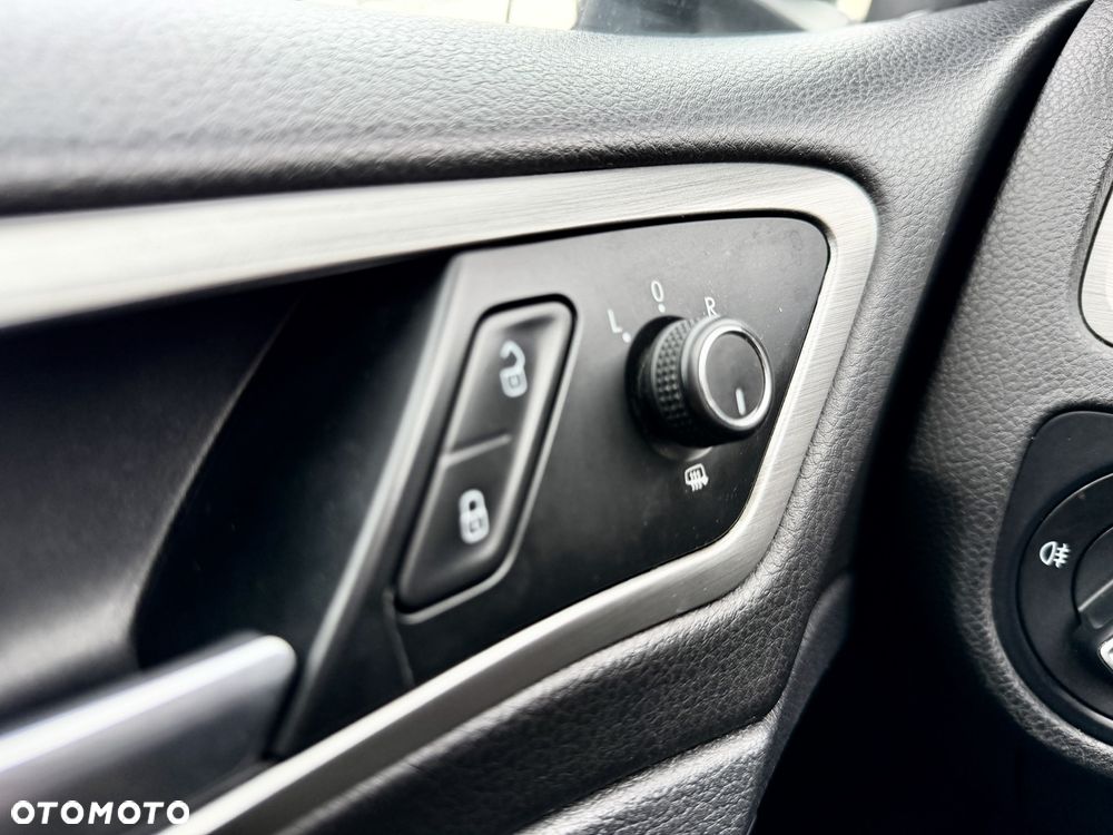 Volkswagen Golf - 16