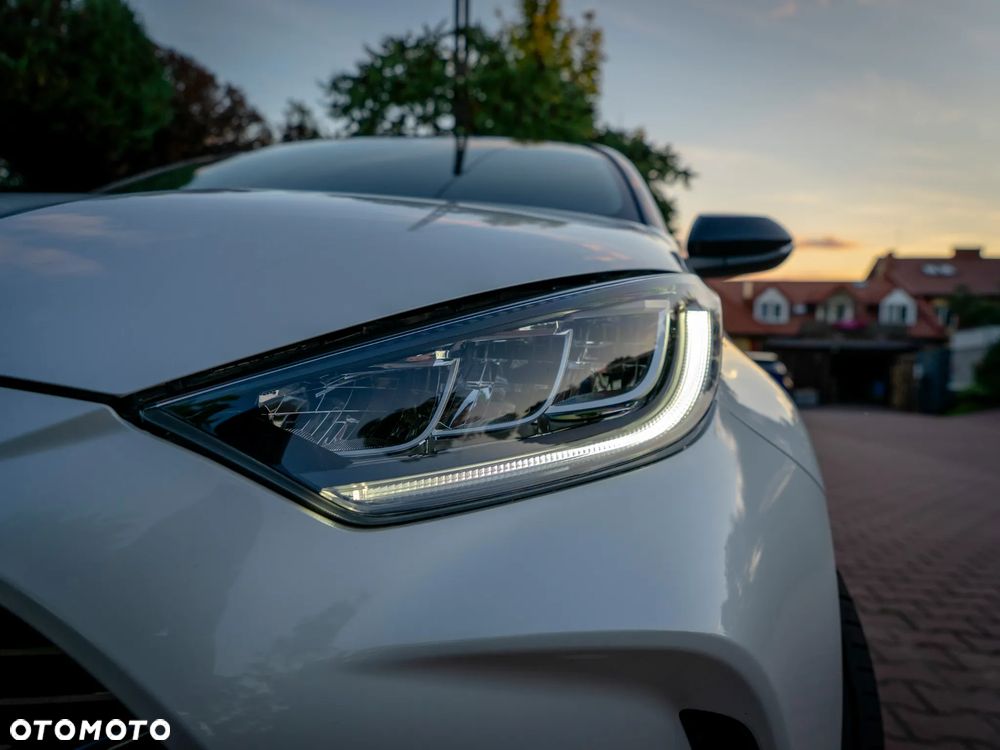 Toyota Yaris Hybrid 1.5 GR Sport - 9