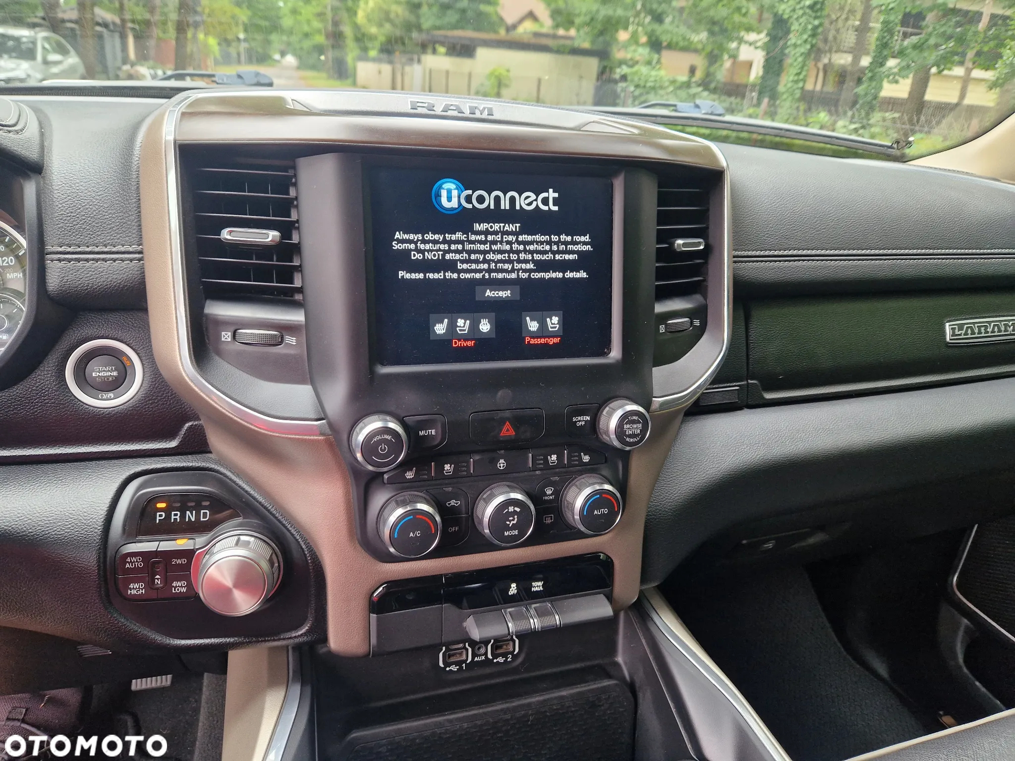 RAM 1500 Quad Cab Longbed Laramie - 12