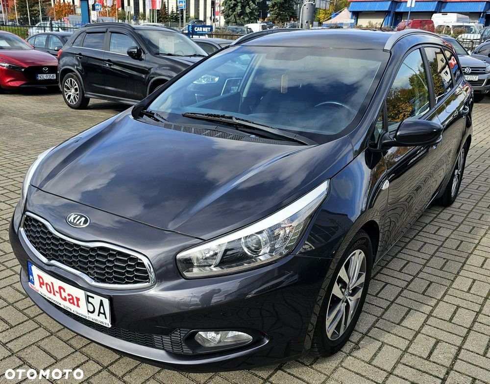 Kia Ceed 1.6 CRDi 128 ISG SW Dream-Team Edition - 3