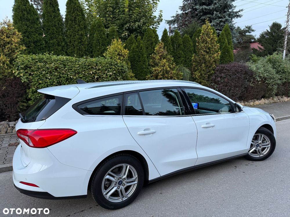 Ford Focus 1.5 EcoBlue Start-Stopp-System COOL&CONNECT DESIGN - 14