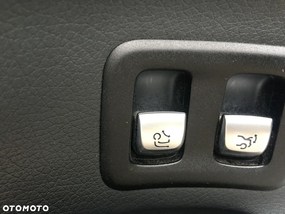 Mercedes-Benz GLC - 13