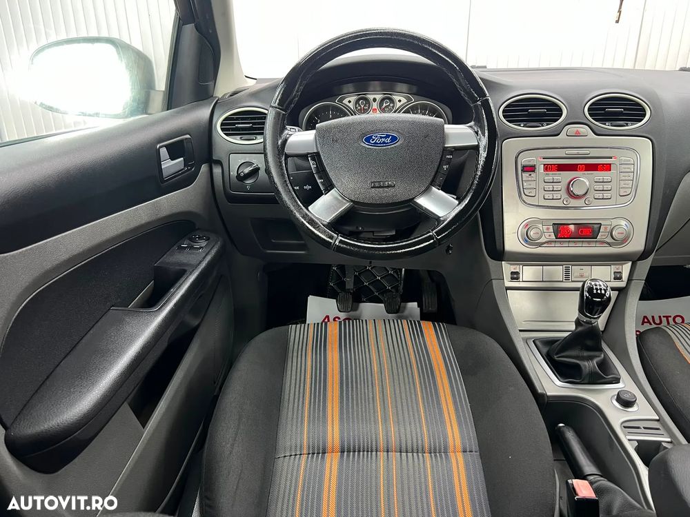 Ford Focus - 9