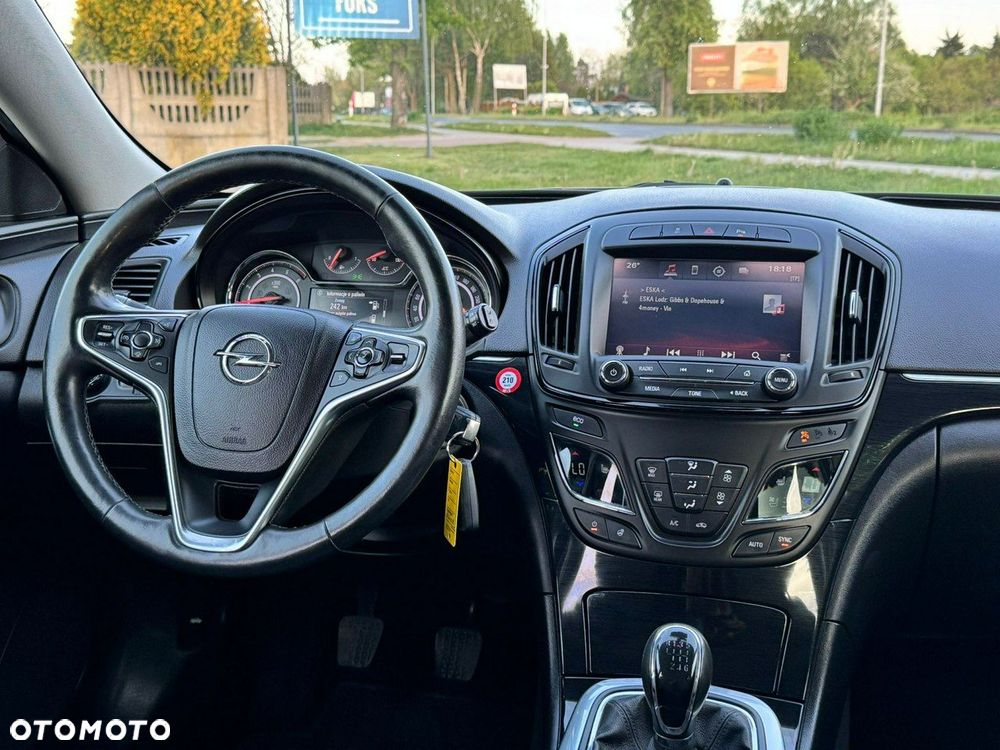 Opel Insignia - 18