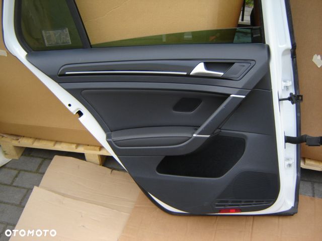 VW GOLF VII BOCZEK TAPICERKA SKÓRA IDEAŁ - 3