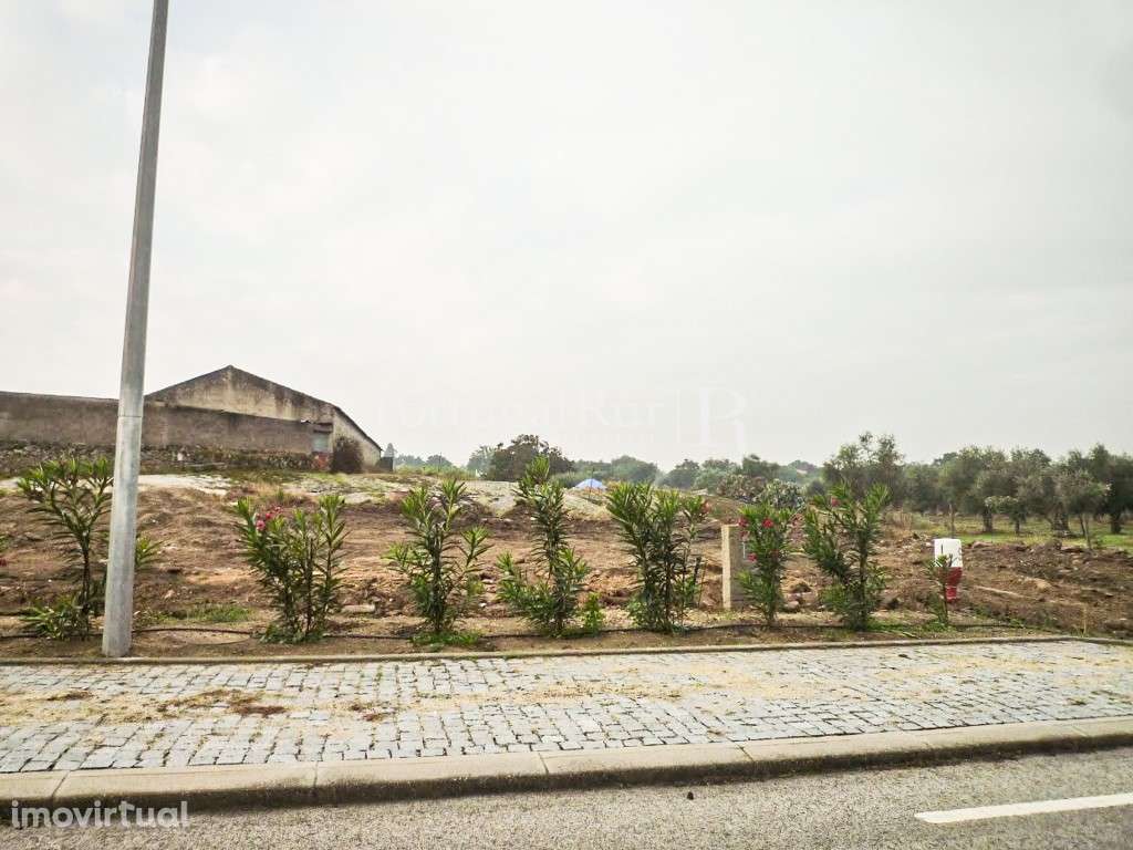 Lote de 245 m2 para construção de moradia - Grande imagem: 5/6