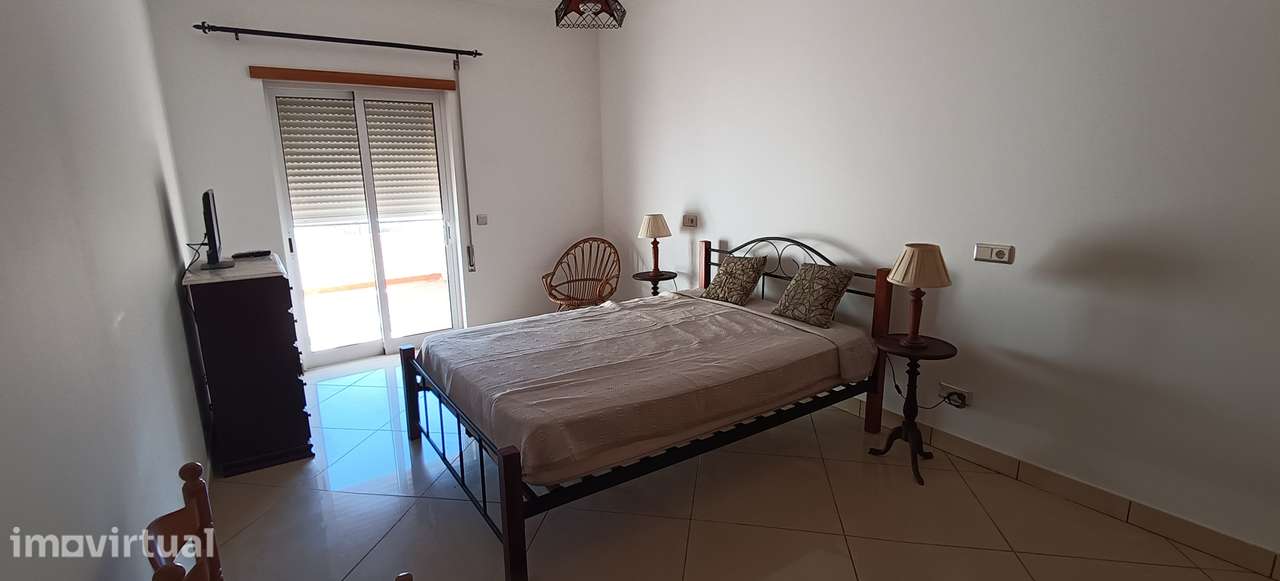Apartamento T2 com varanda e garagem em Tavira - Grande imagem: 4/7