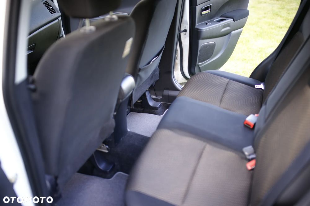 Mitsubishi ASX - 8