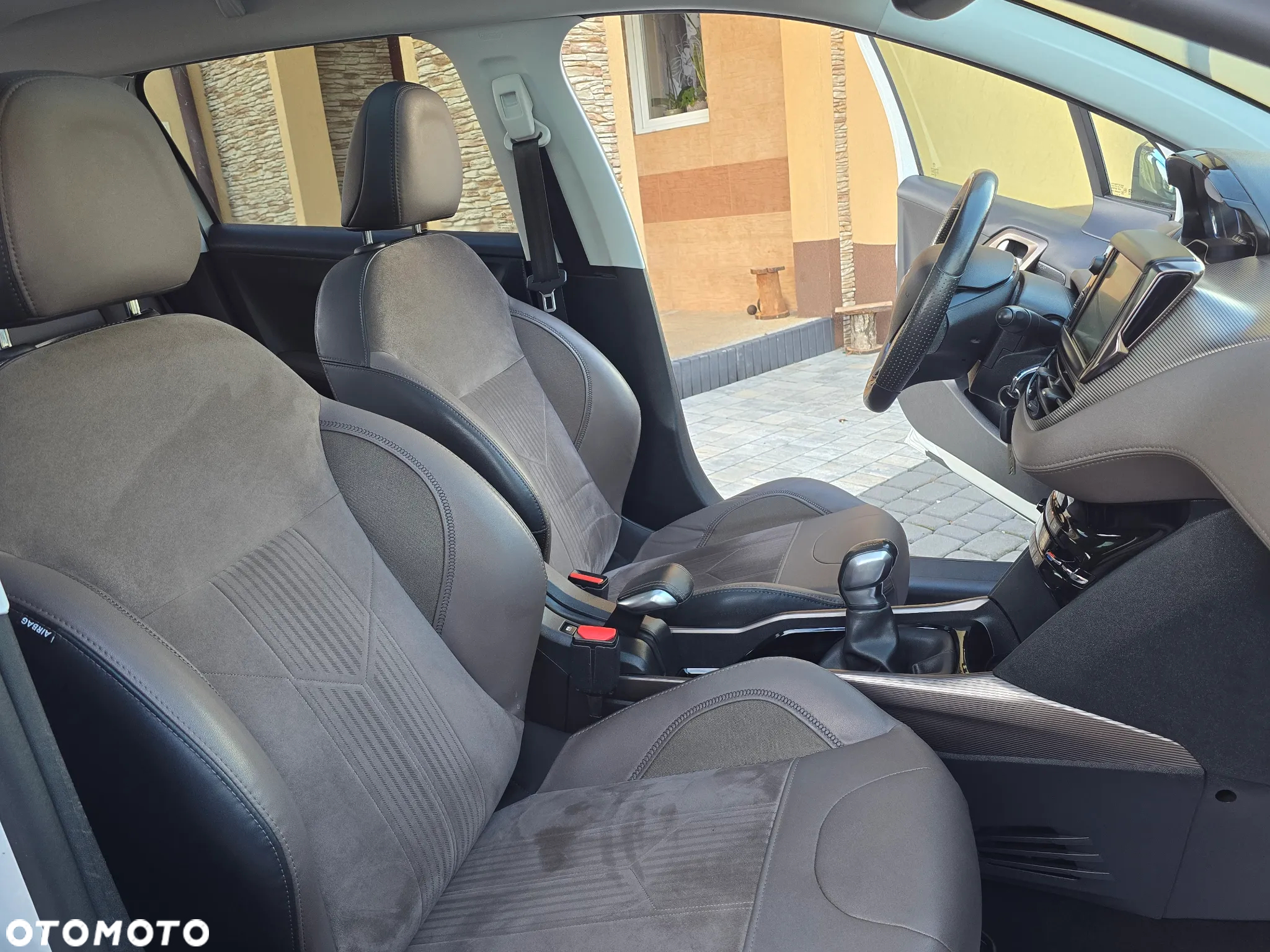 Peugeot 2008 1.6 VTi Allure - 38