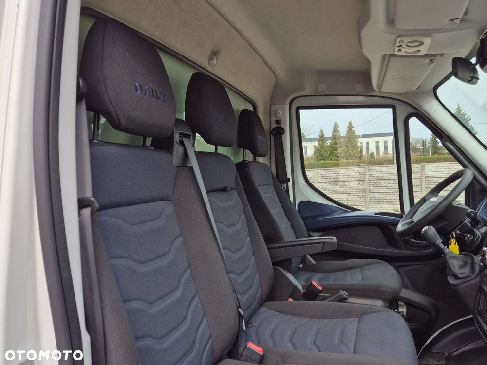 Iveco Daily 35C16, firana, kontener 8PAL, Winda 750KG, klimatyzacja - 21