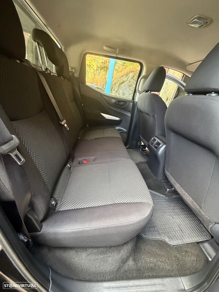 Nissan Navara 2.3 dCi CD 4WD N-Connecta - 19