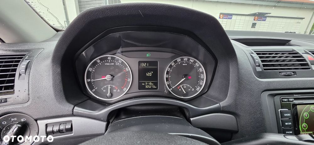 Skoda Octavia 1.6 Ambiente EU5 - 10