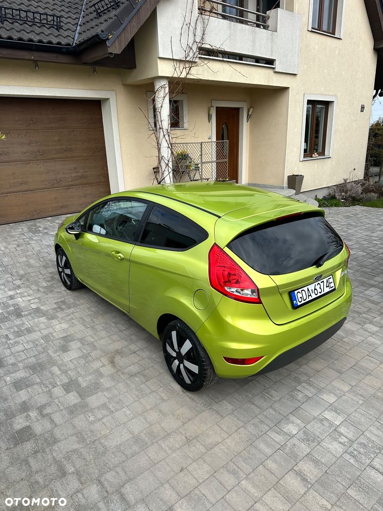 Ford Fiesta 1.25 Trend - 12