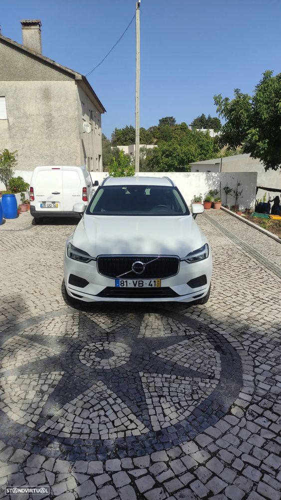 Volvo XC 60 2.0 D4 Momentum Geartronic - 24