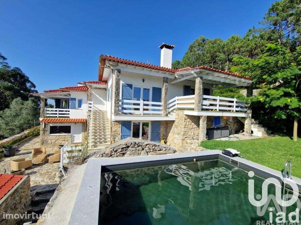 Moradia isolada T4 em Castelo do Neiva de 245 m2 - Grande imagem: 2/40