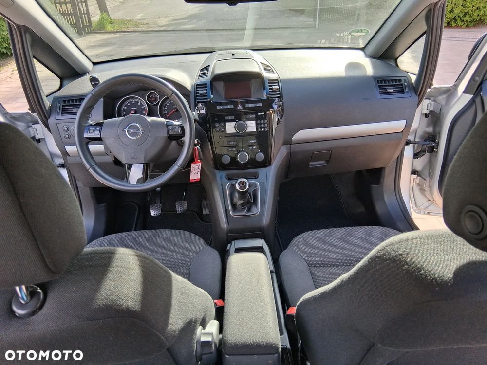 Opel Zafira 1.8 Family Plus - 8