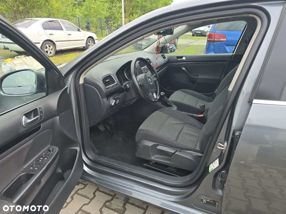 Volkswagen Golf 1.6 TDI Highline - 9