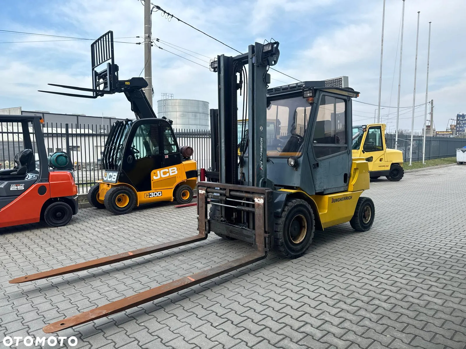 Jungheinrich DFG45/Diesel / Pozycjoner + przesuw / Klimatyzacja / Kabina pełna - 17