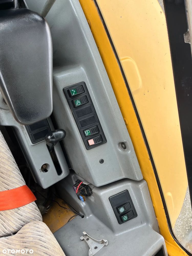 Volvo ECR28 - 9
