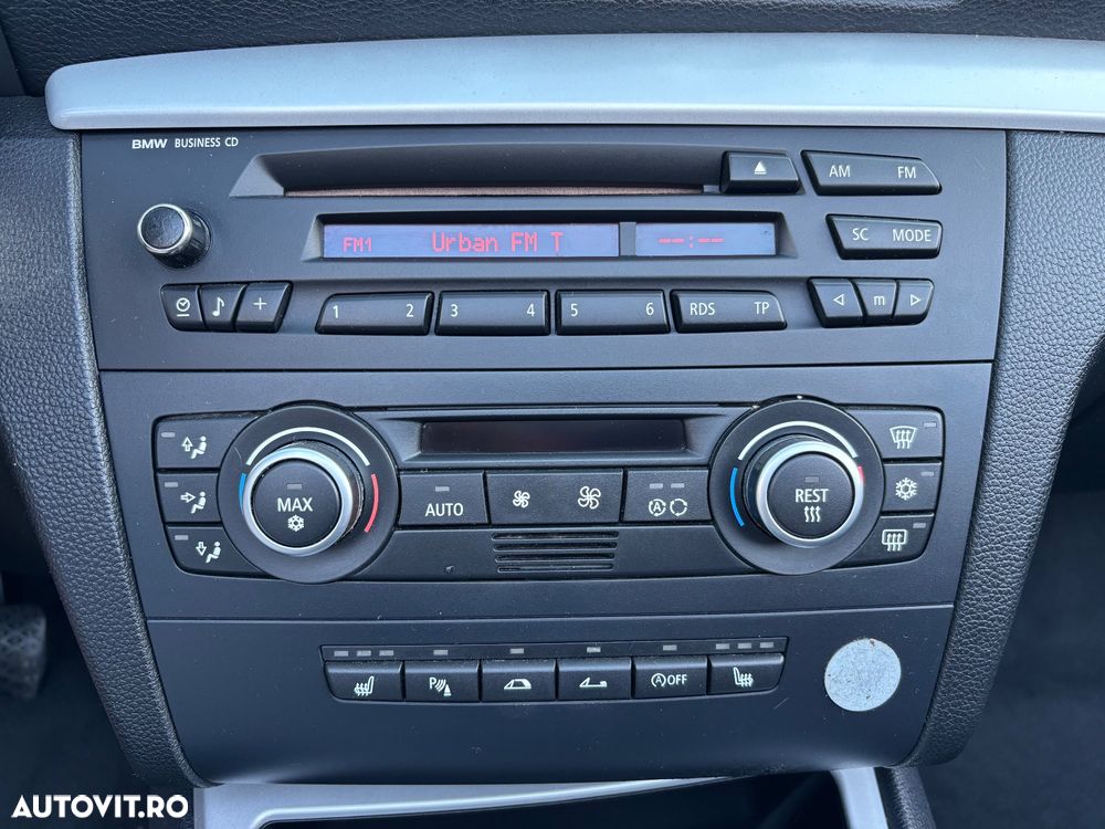 BMW Seria 1 120d Edition Sport - 11