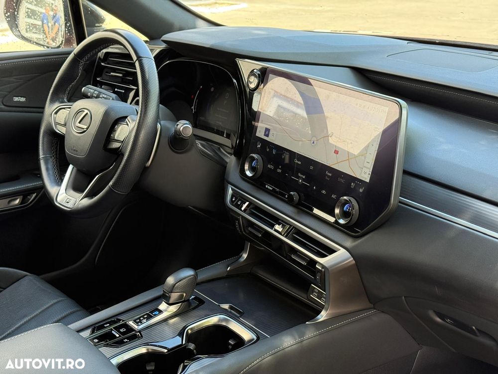 Lexus Seria RX - 12