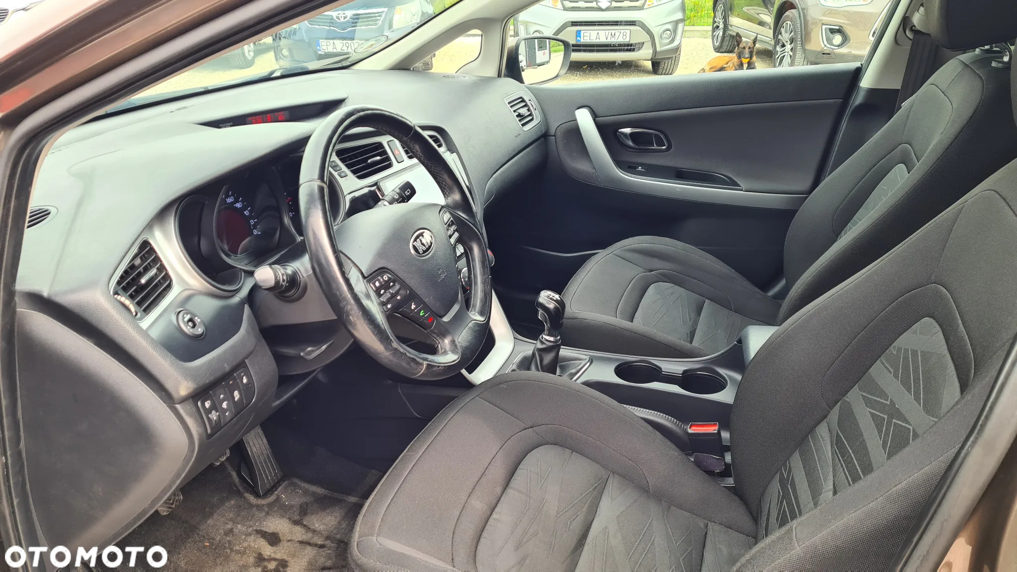Kia Ceed - 13