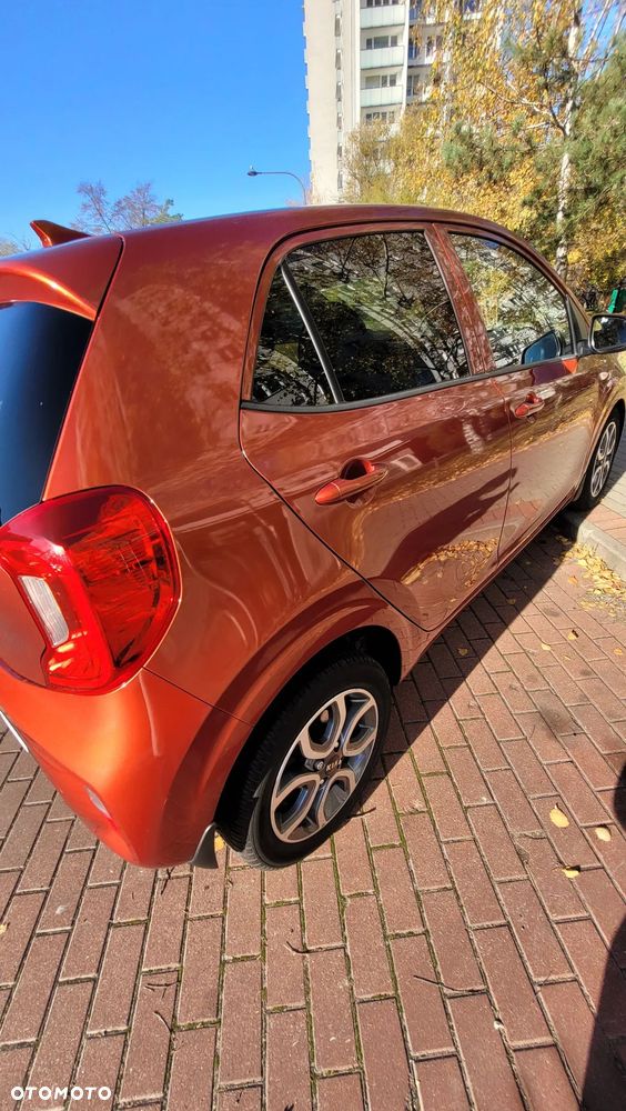 Kia Picanto 1.2 L - 6