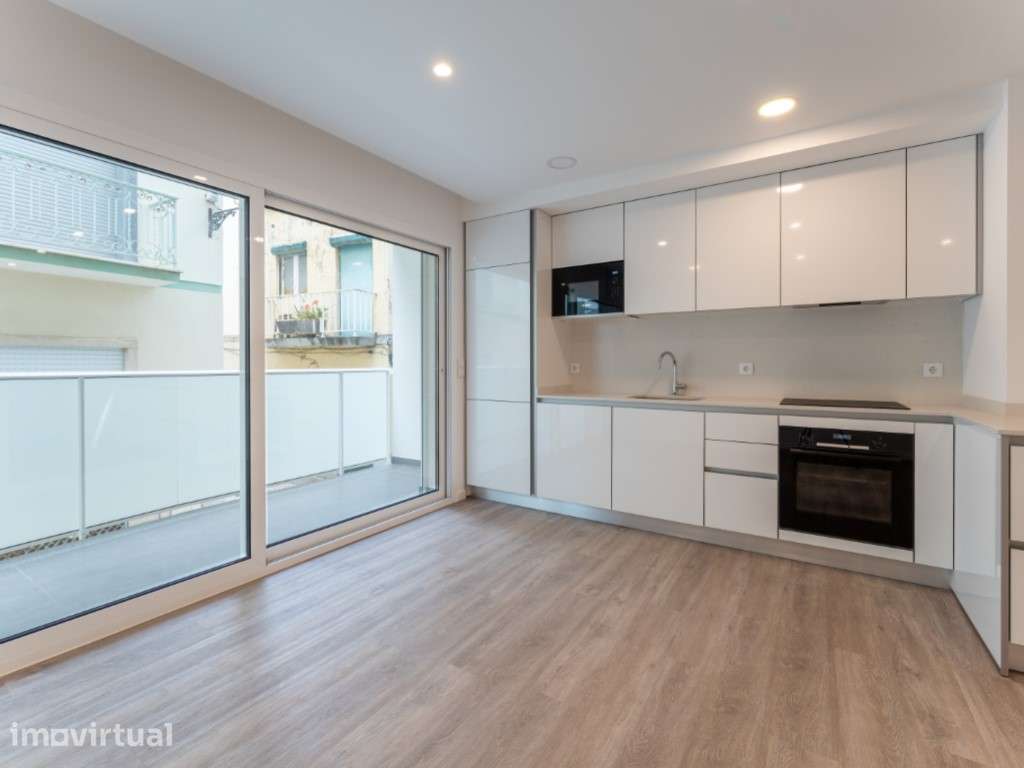 Apartamento T2 com garagem a 50 metros da praia- NOVO - Grande imagem: 4/47