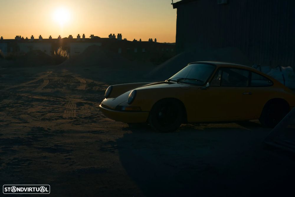 Porsche 911 Série F - 18