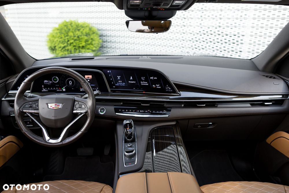 Cadillac Escalade - 22