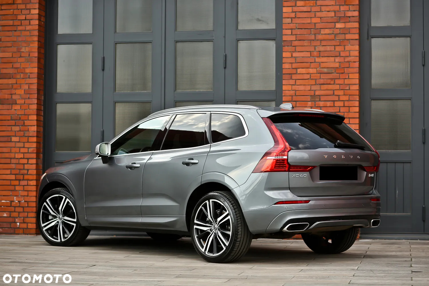 Volvo XC 60 D4 AWD Geartronic RDesign - 12
