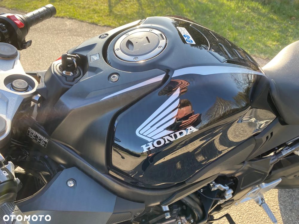 Honda CBR - 25