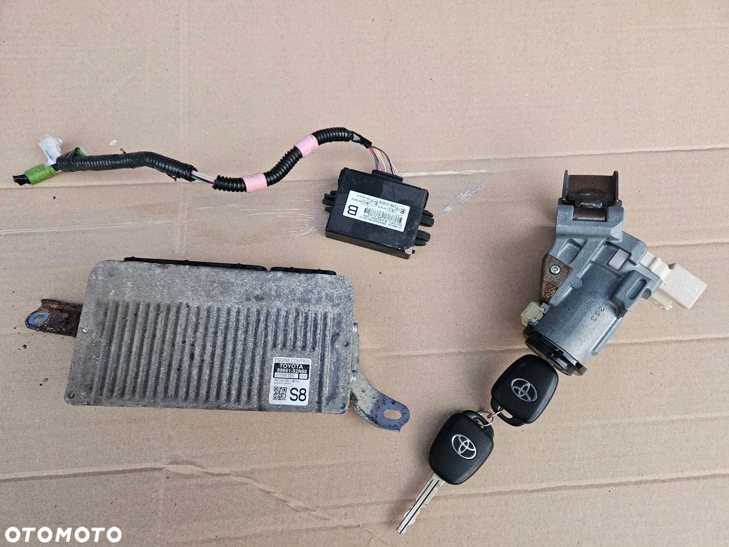 Toyota VERSO S verso-s 1.33 komputer sterownik 89661-52N60 - 1