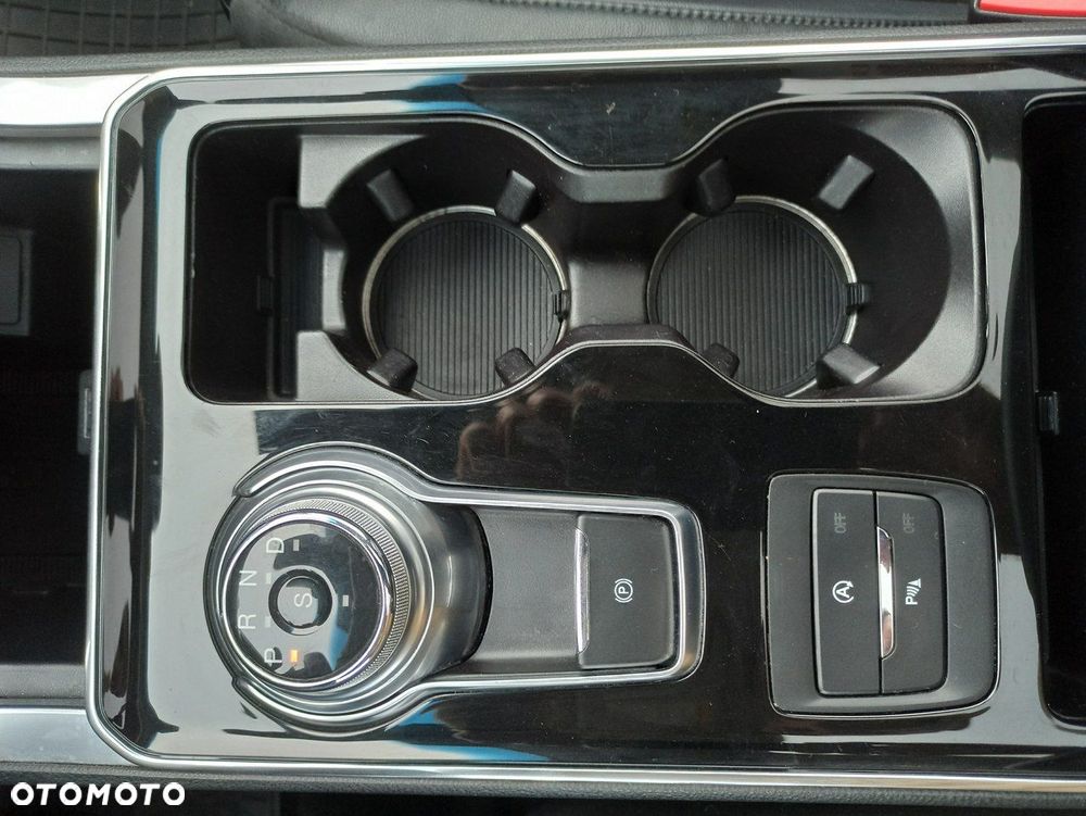 Ford Edge - 19