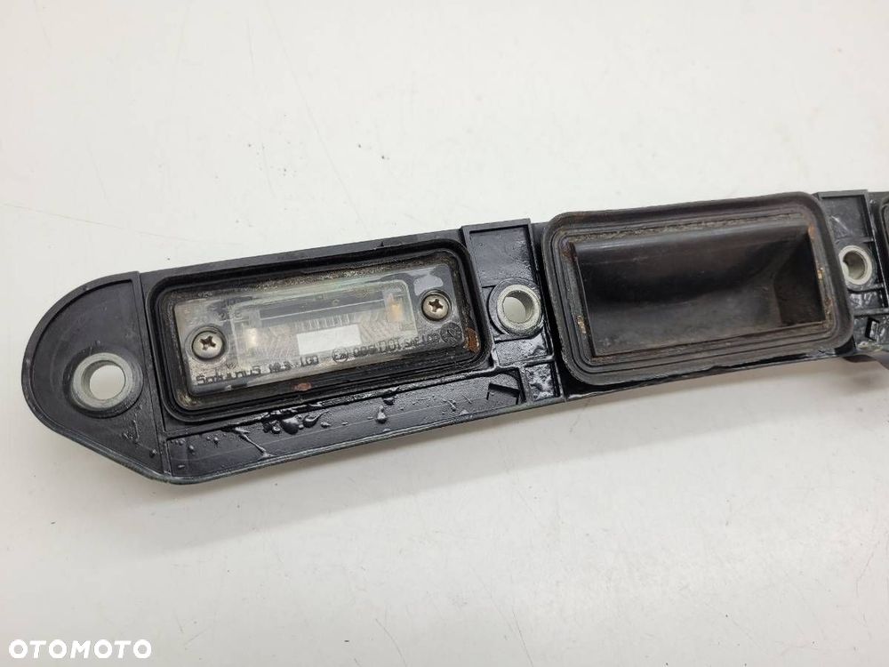 KLAMKA TYLNEJ KLAPY LISTWA LAMPKI VW TOURAN I 1T0827574H - 3