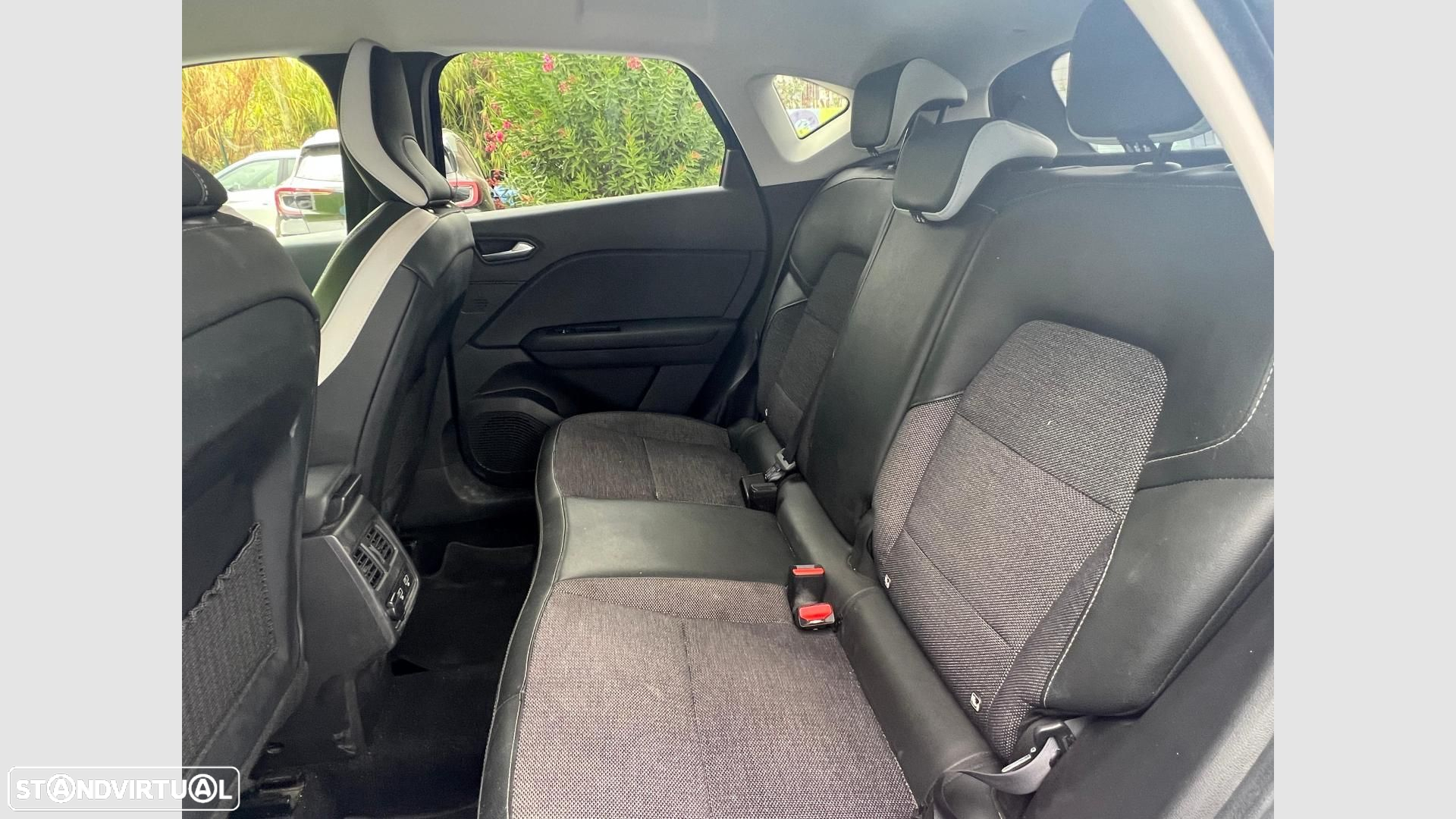 Renault Captur 1.0 TCe Techno - 17