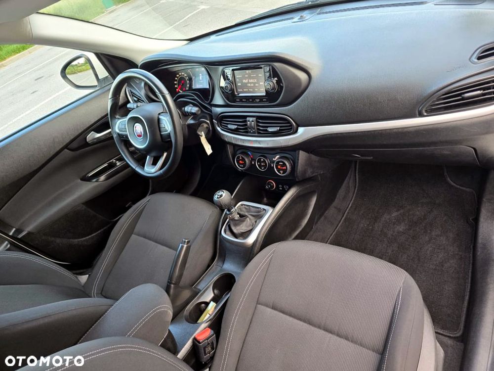 Fiat Tipo 1.6 MultiJet Lounge - 22