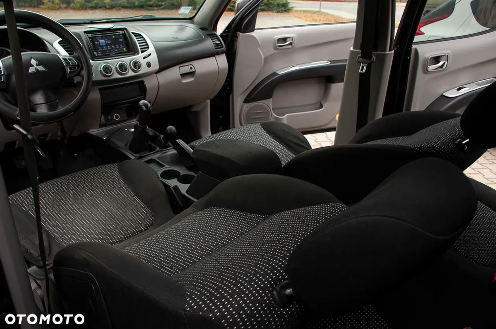 Mitsubishi L200 Pick Up 4x4 Intense Double Cab - 17