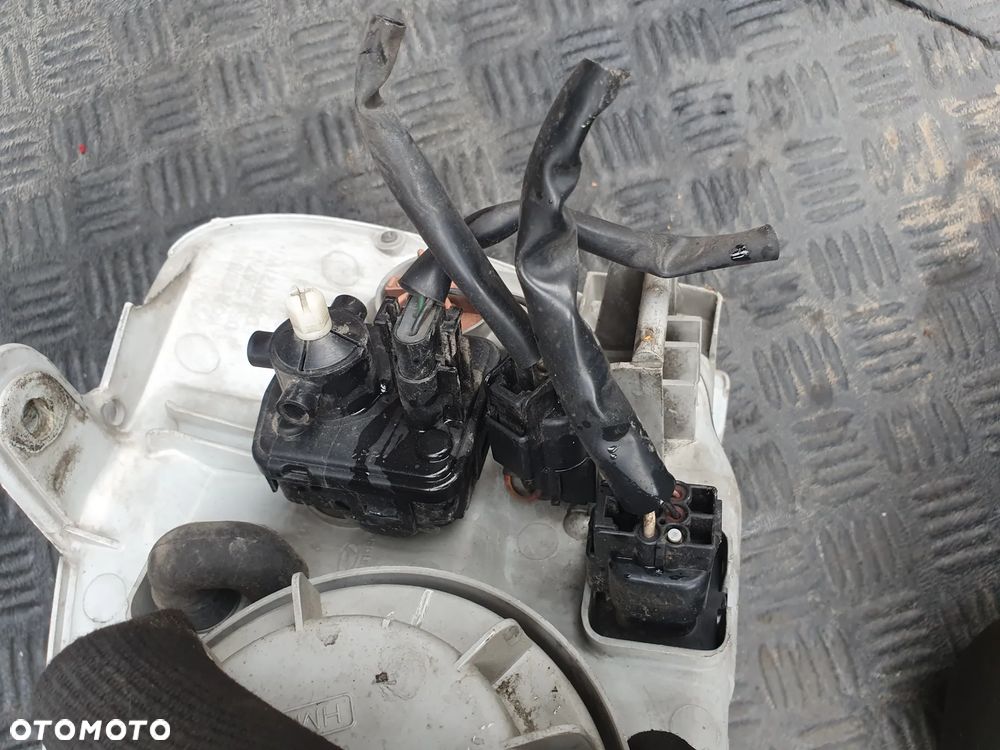 REFLEKTOR PRAWY LAMPA PRZÓD HYUNDAI SANTA FE I 00-06 EUROPA - 4